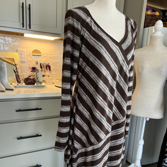Studio M Gray and Brown Striped V-Neck Dress Size XL - Picture 3 of 8